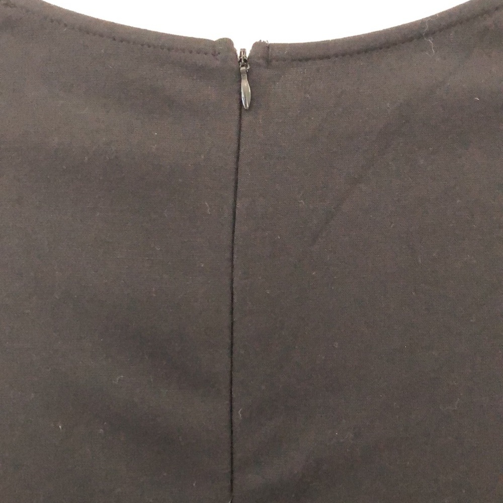Black polyester dress with balloon patterned sleeves. Size S - Picture 7 of 10